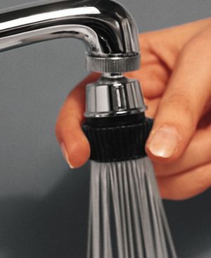 Swinger spout attachment