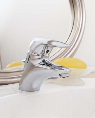 American Standard 2000.101X.002; Ceramix; single handle lavatory with pop-up less escutcheon; in Polished Chrome; Discontinued Product