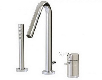 Aquabrass X7533-PC; Xround; 3 piece deck-mount tub filler with handshower; in Polished Chrome