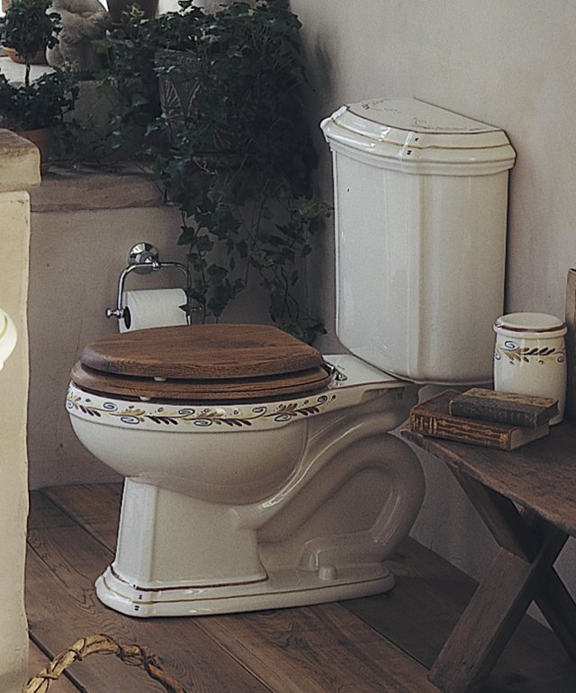 Kohler K-14247-EP Epernay(TM) design on Portrait(R) toilet