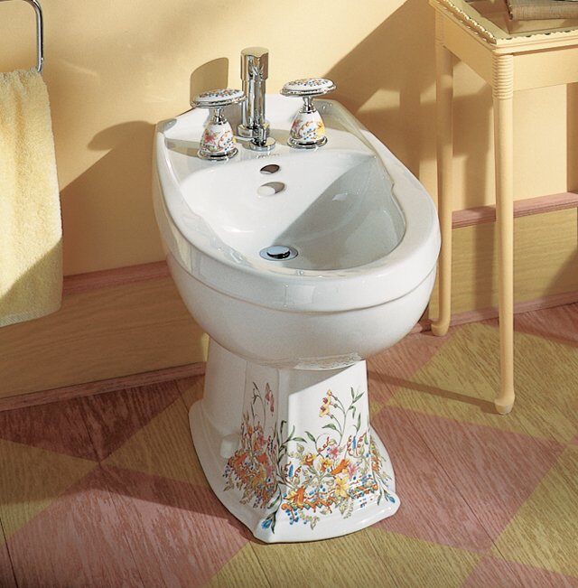 Kohler K-14245-FL English Trellis design on Portrait(R) bidet with vertical spray